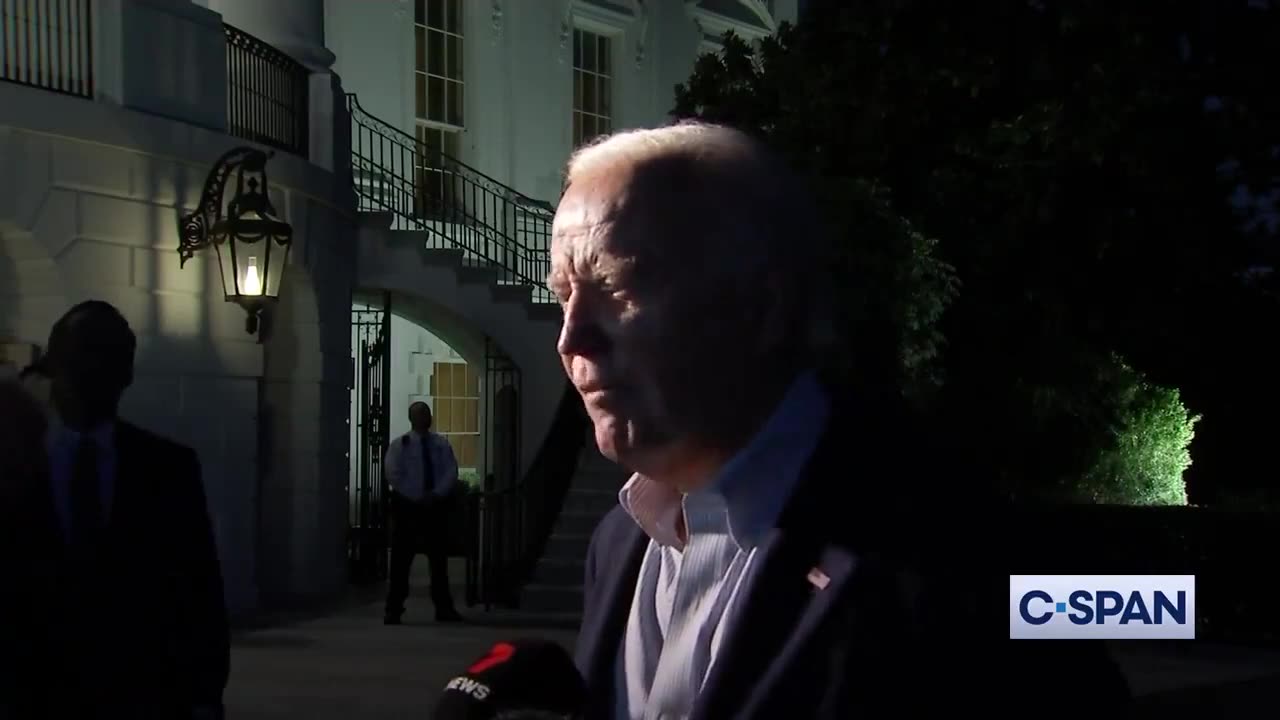 Biden tries to answer a question about war in the Middle East with an analogy about weather