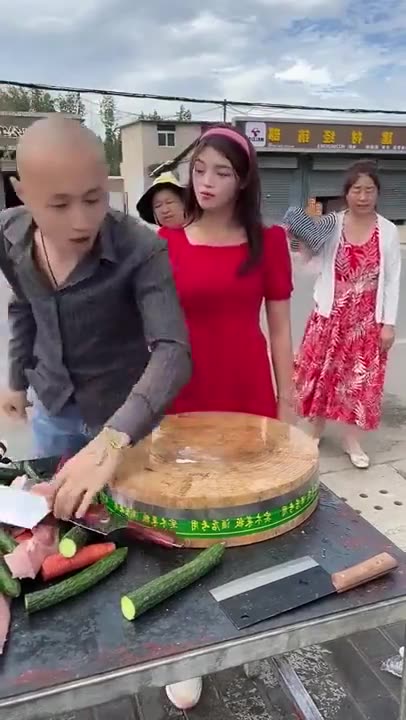 How does this amazing knife cut
