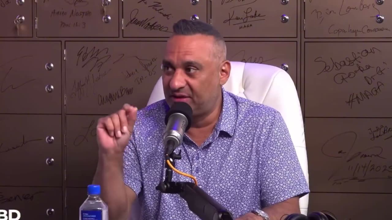 Comedian Russel Peters says his 12 yr old daughter decided to be g*y after the confusion