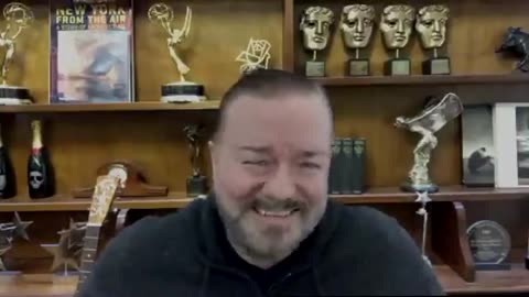 Ricky Gervais struggles to hide his Anger at Corrupt Politicians 😎