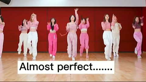 Tzuyu funny fails in Scientist dance practice.