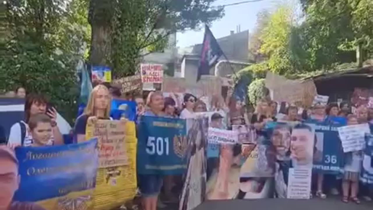 Relatives of prisoners of war gathered near the Kyiv office of the International