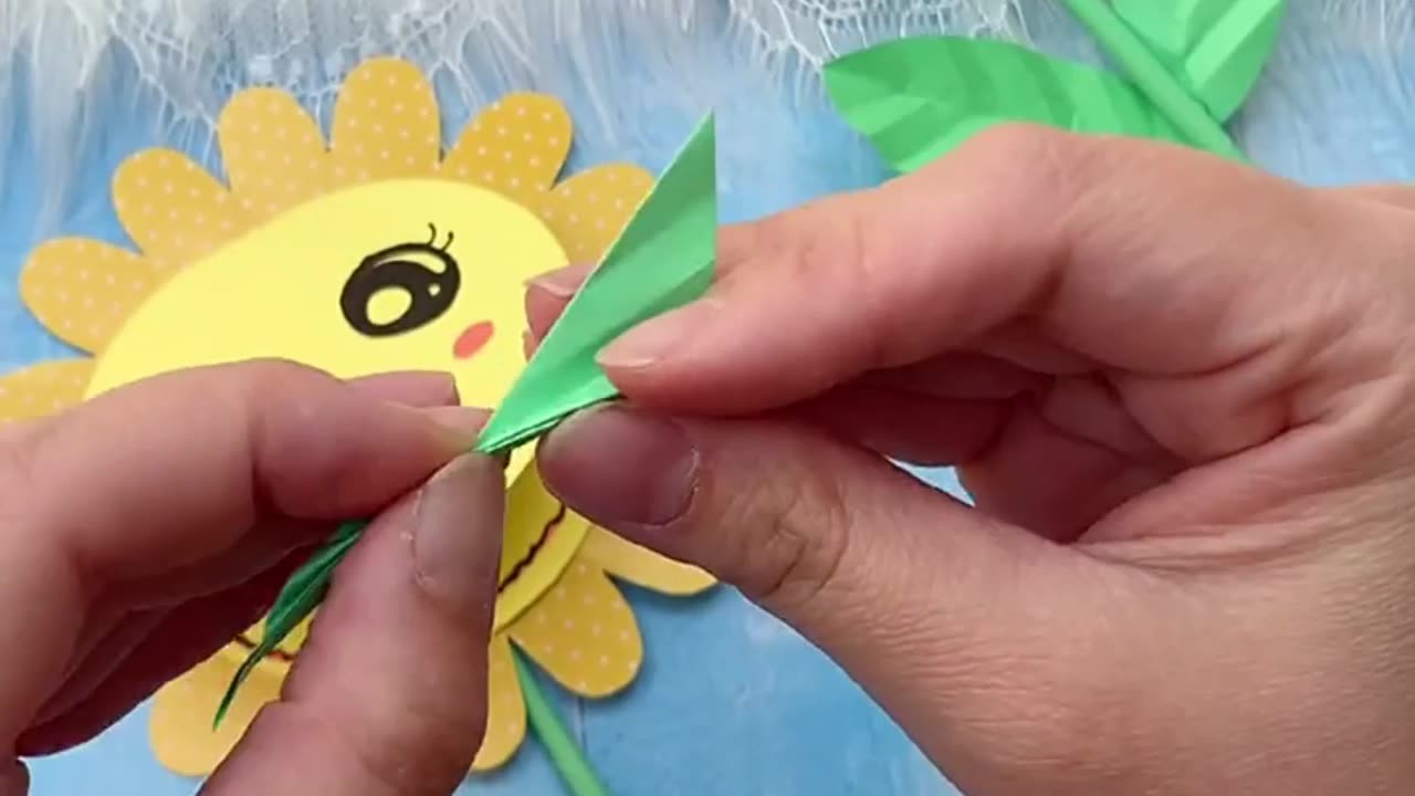 DIY make easy emoji craft