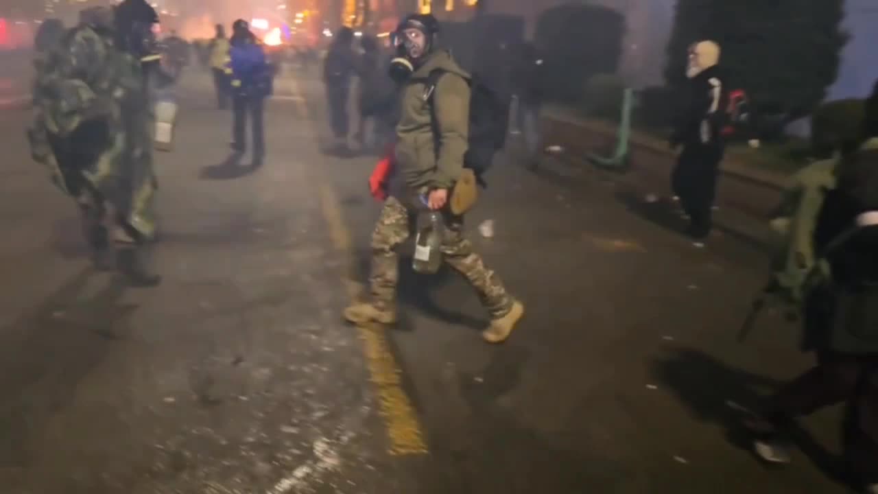 Durante la repressione delle rivolte di stasera a Tbilisi