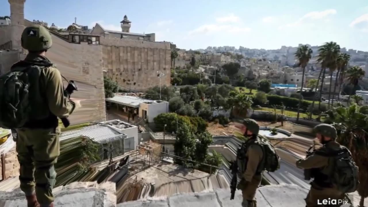 The Ibrahimi Mosque: History, Culture, and Conflict🕌