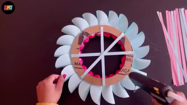 Beautiful and Easy Wall Hanging / Paper craft For Home Decoration / Paper Flower Wall Hanging / DIY