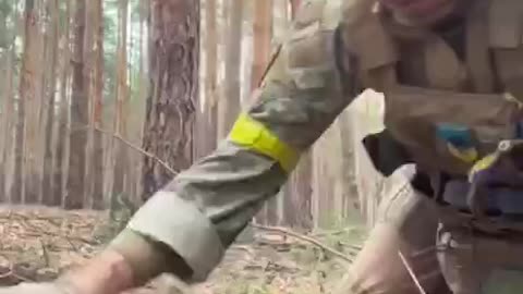 British Mercenary panics as Russian Artillery drops