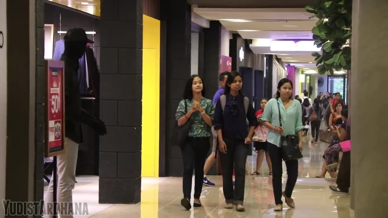 Jadi Patung Hidup! Epic Mannequin Prank Indonesia! N.mp4