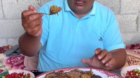 Starving Palestinian complain about his Friday lunch