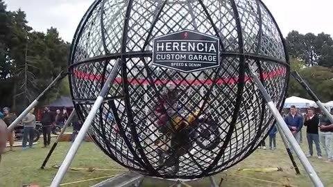 Globo de la muerte Herencia Custom Garage