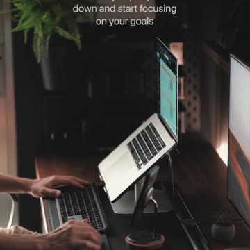 Minimalist Magic: Creating a Clutter-Free Workspace"