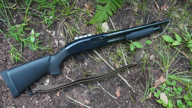 Mossberg 500 - Simple Social Shotgun for Serious Situations