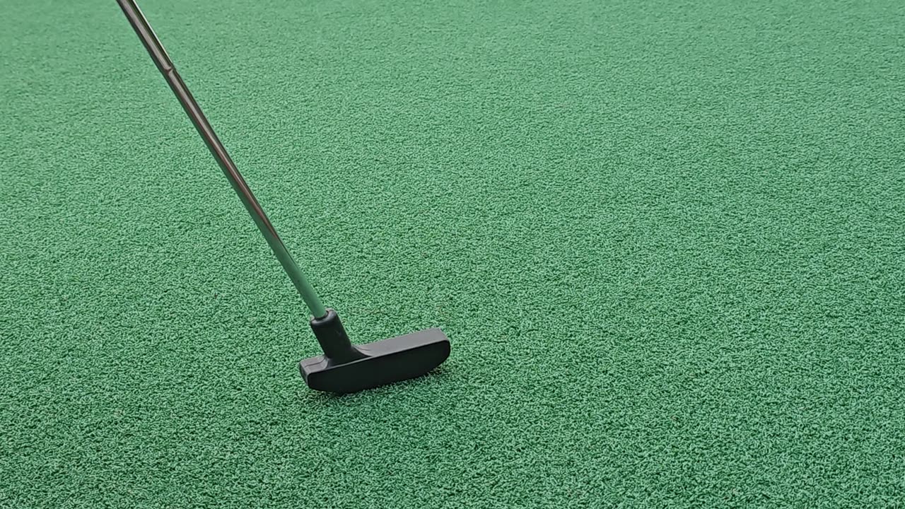 Bob's Mini Golf Adventures: Swinging Through Fun and Challenges!
