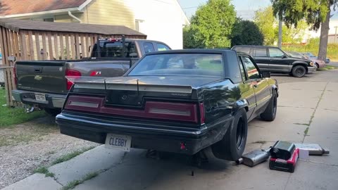 1981 Ford Thunderbird Strait Pipe Exhaust Sound