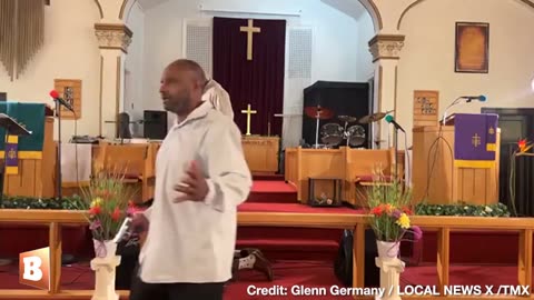 Man Attempts to Shoot Pastor During Sermon, Gets Tackled