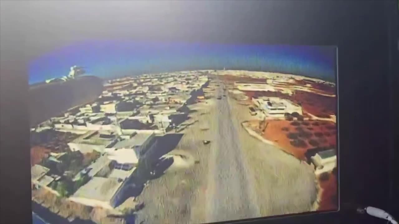 🇸🇾Another episode of militants using FPV drones in Suran, north of Hama