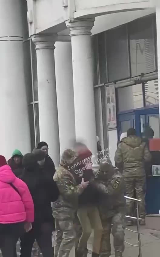 This is how forced conscription looks for rich and for poor people.