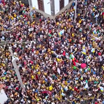 Impresionante manifestación en las calles de Canarias.