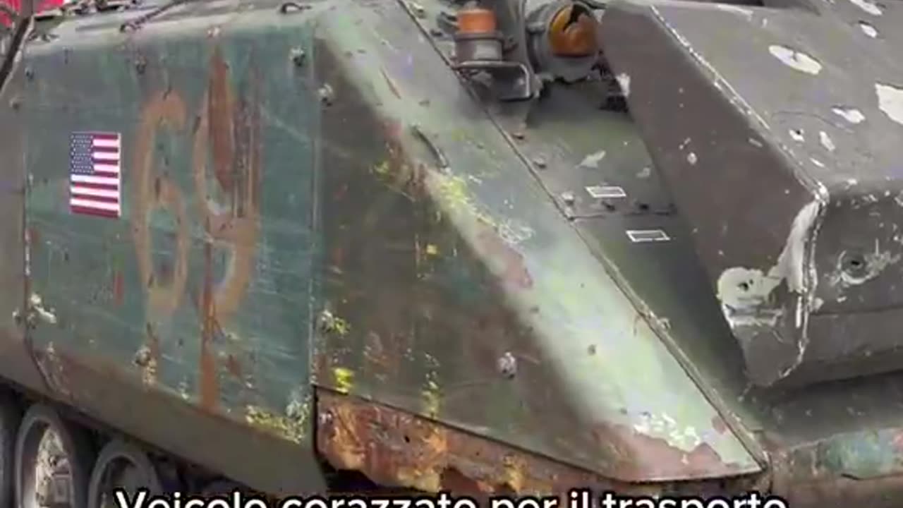 #Moscow, Exhibition of Western armaments: you see Italian flags?