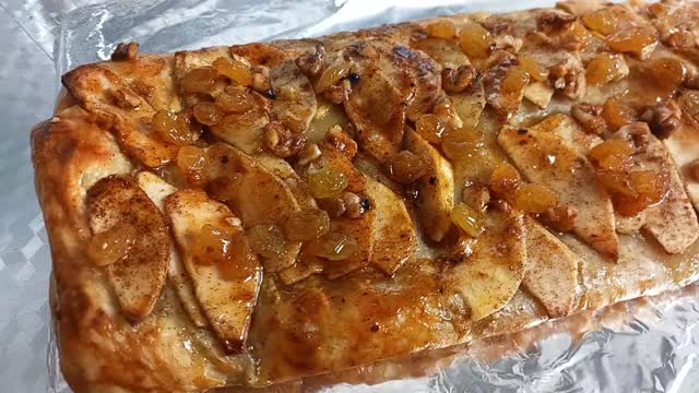 Learn to make this tasty apple dessert pastry in minutes!