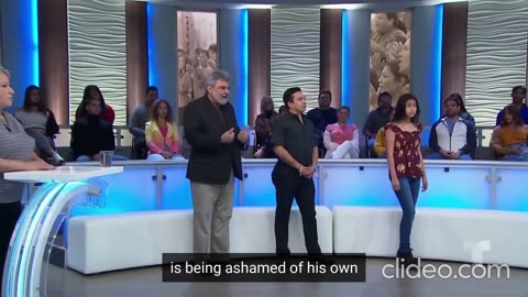 Caso Cerrado: He ruins his boss's business by not knowing English