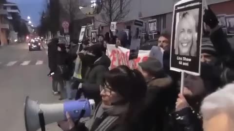 L’ACCOGLIENZA RISERVATA ALL’EX MINISTRO SPERANZA A CREMONA !