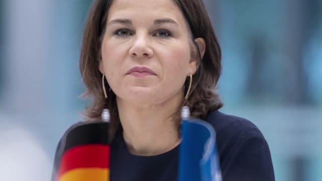 Scholz’s office logging German FM’s ‘mistakes’ AT WAR ONE DAY THEN CHANGES HER MIND WTF OVER