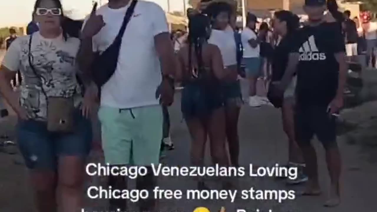 Illegal Venezuelan Migrants Taking Over Rainbow Beach in Chicago