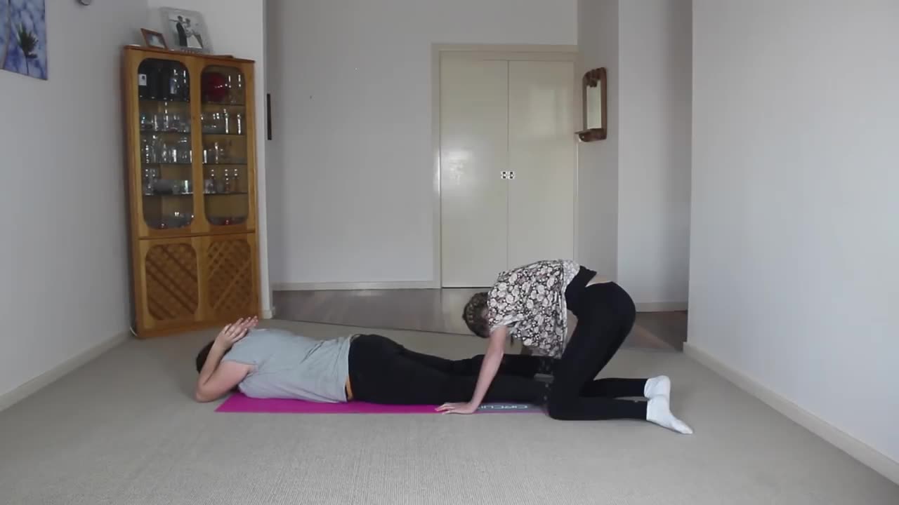 THE FUNNIEST YOGA CHALLENGE