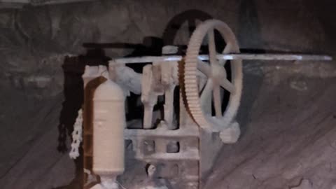 WATER PUMP OF HORSESHOE CAVE KENTUCKY USA