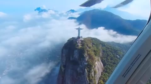 360' Aerial View of Christ The Redeemer Helicopter Ride