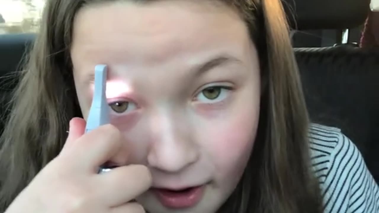 Funny viral girl playing trending video #viral #trending