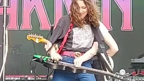 Megan Lovell (Larkin Poe) - LIVE @ 420Fest (Short 3)