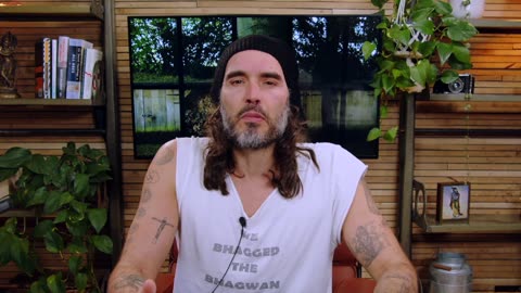 Russell Brand: WEF mass surveillance including of your inner most thoughts, 3 Feb 2023