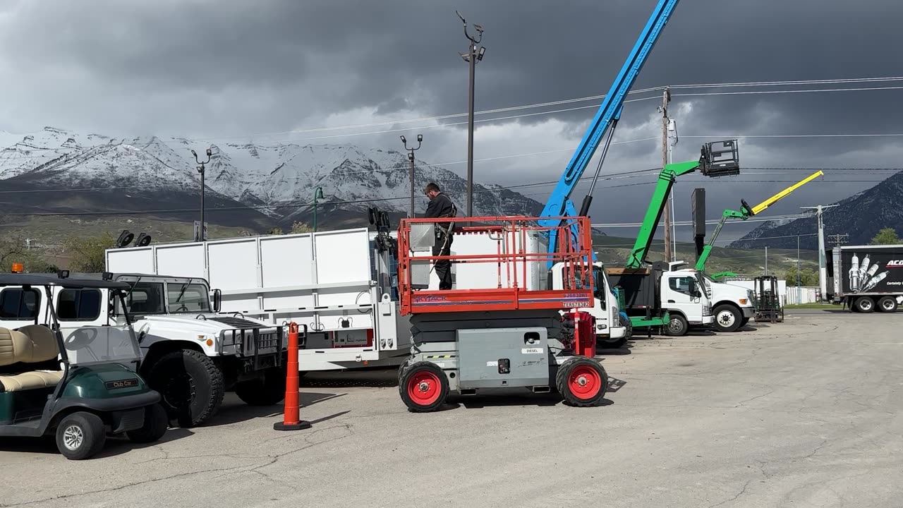 Scissor Lift Rough Terrain 4x4 2012 Skyjack SJ6832RT Diesel 32' Platform Extendable LOW HOURS!