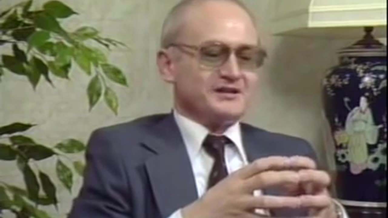 (1984) Yuri Bezmenov: The Marxist Ideological Subversion Of America