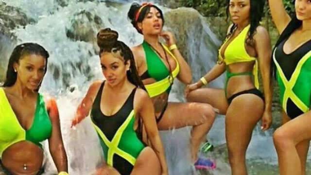 Dancehall mix for the ladies to groove to