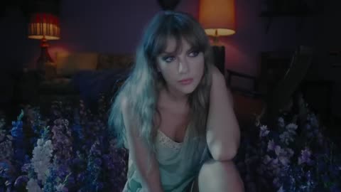 Taylor Swift - Lavender Haze (Official Music Video)