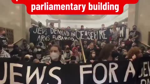 #BREAKING: Pro-Palestine protesters take over Canadian parliamentary building