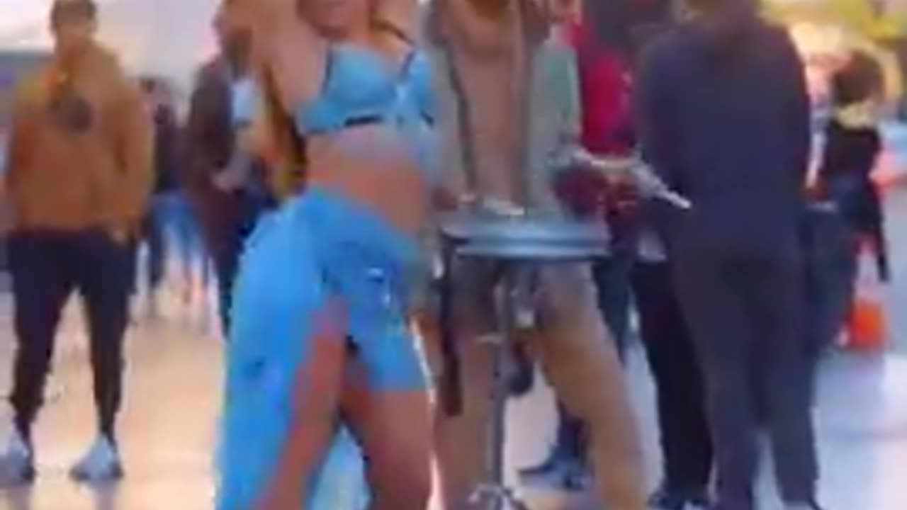 ENOLA BEDARD: BELLY DANCING TO "BEAUTIFUL LIAR" | BELLY DANCE TO BEYONCE | HOT BELLY DANCER IN L.A.