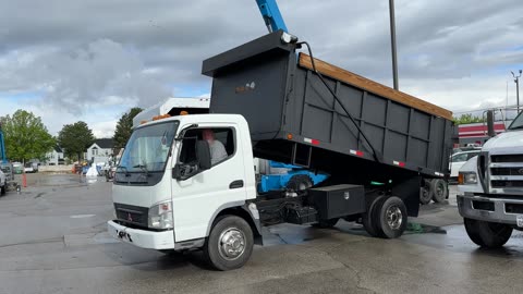 Dump Truck 2005 Mitsubishi Fuso FE 180 Diesel 6 Speed