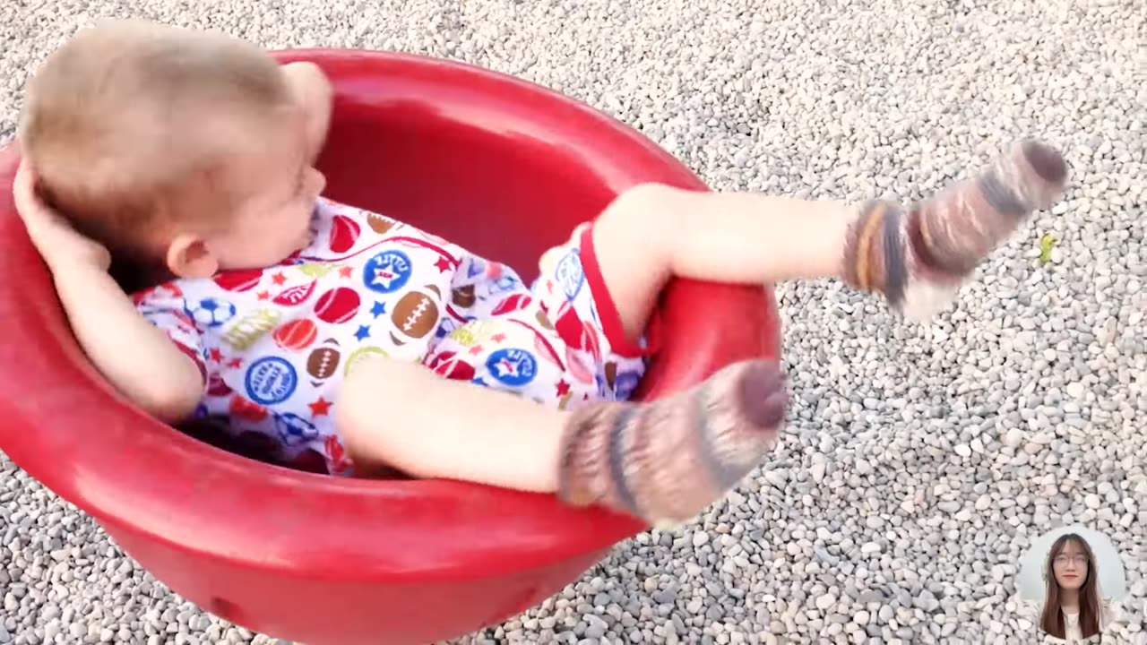 Cute Babies Explore The world - Baby outdoor Videos