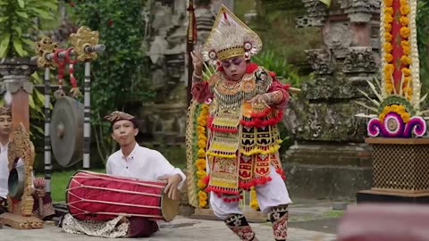 Stunning Traditional Balinese Dancers | Kimpton's Round The World Travel Show