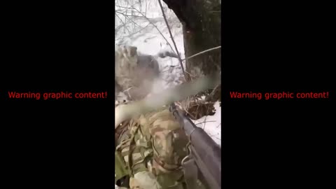 Ukrainian soldier kills Russian prisoners of war!