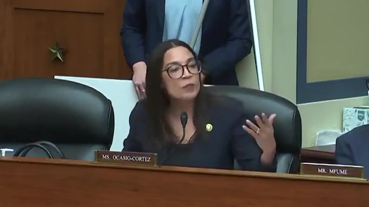 AOC Bent Out Of Shape Over Hunter Biden Laptop Story, Calls It A 'Right Wing Political Operation'