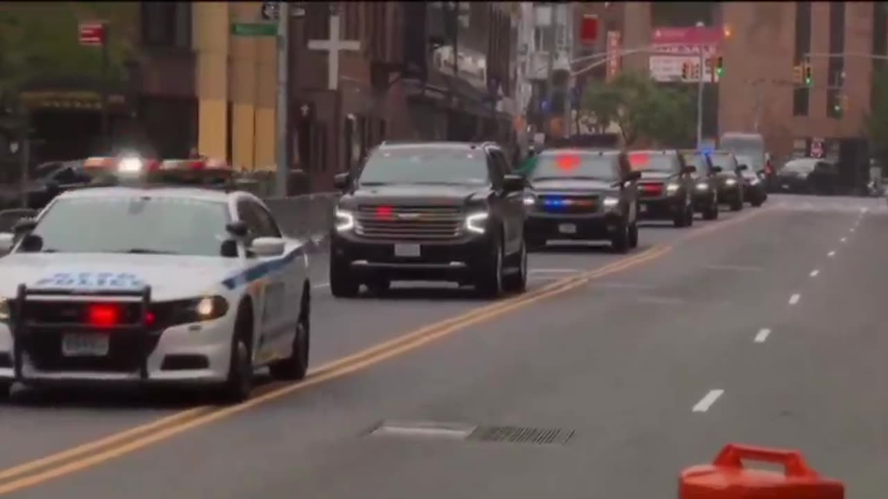 Trump’s Huge Motorcade has arrived at the courthouse.