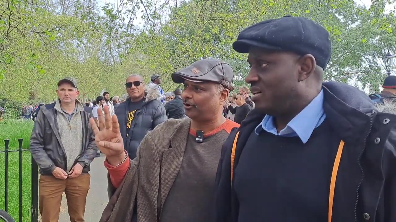 Speakers Corner - Uncle Sam & Charles the Atheist Question a Muslim about Islam