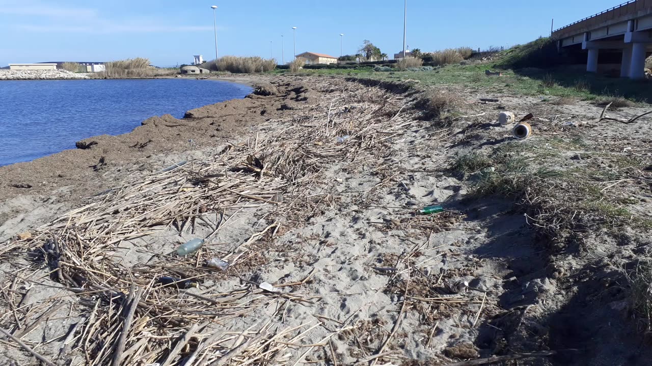 Beach turned upside down after windy days