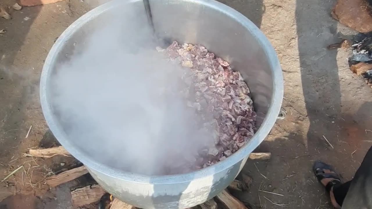 100kg beef making on street food