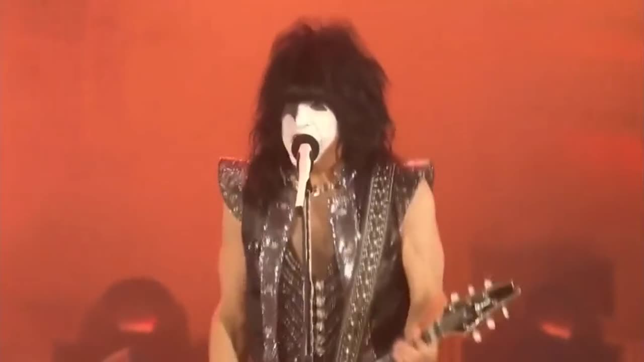 Detroit Rock City ~ KISS ( Live )